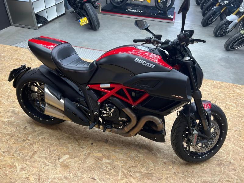 Ducati Diavel 1200 RED CARBONE - Image 1