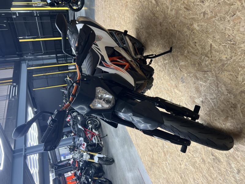 KTM 690 SMC R - Image 1