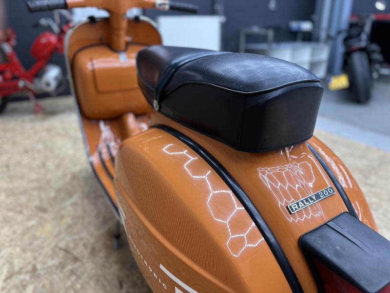 Vespa Rally 200 - Image 1