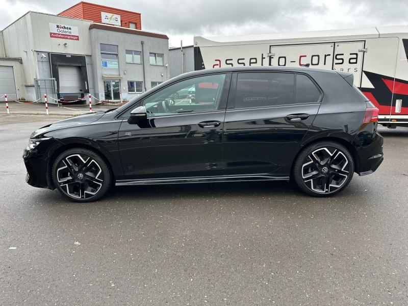 Volkswagen Golf 8 - Image 1