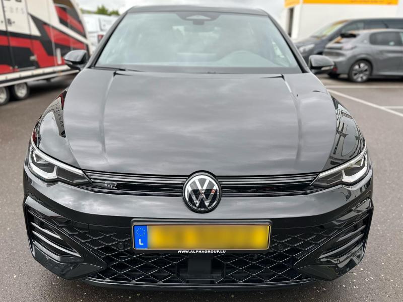 Volkswagen Golf 8 - Image 1