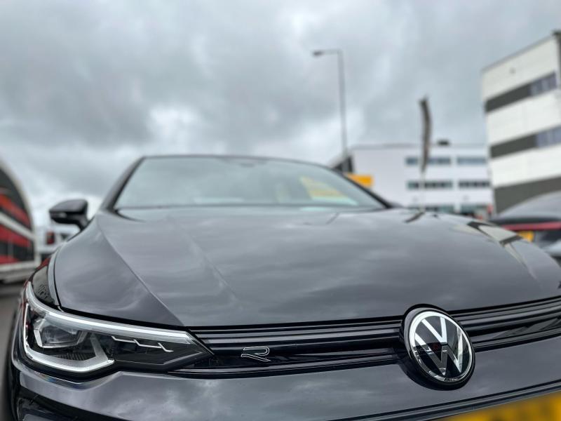 Volkswagen Golf 8 - Image 1