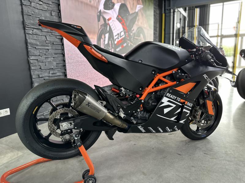 KTM RC8C