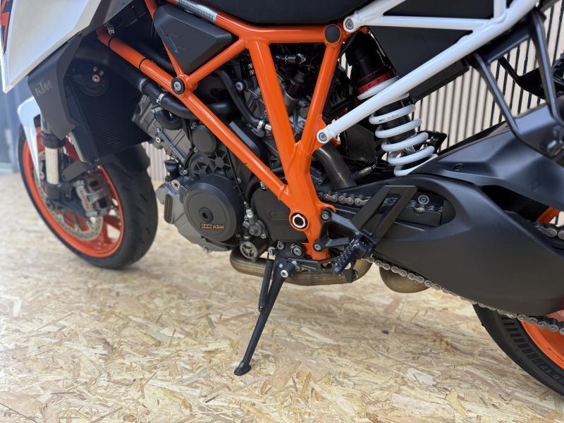 KTM 1290 Super Duke R R - Image 1